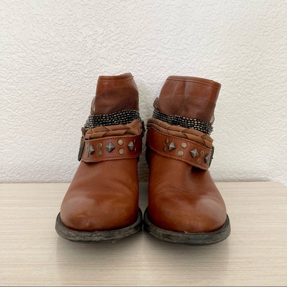 Steve Madden leather boots with iridescent beading - Picture 3 of 8